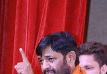 भाजपा प्रत्याशी कौशल किशोर बनाएंगे हैट्रिक या सीएल वर्मा के सिर सजेगा ताज